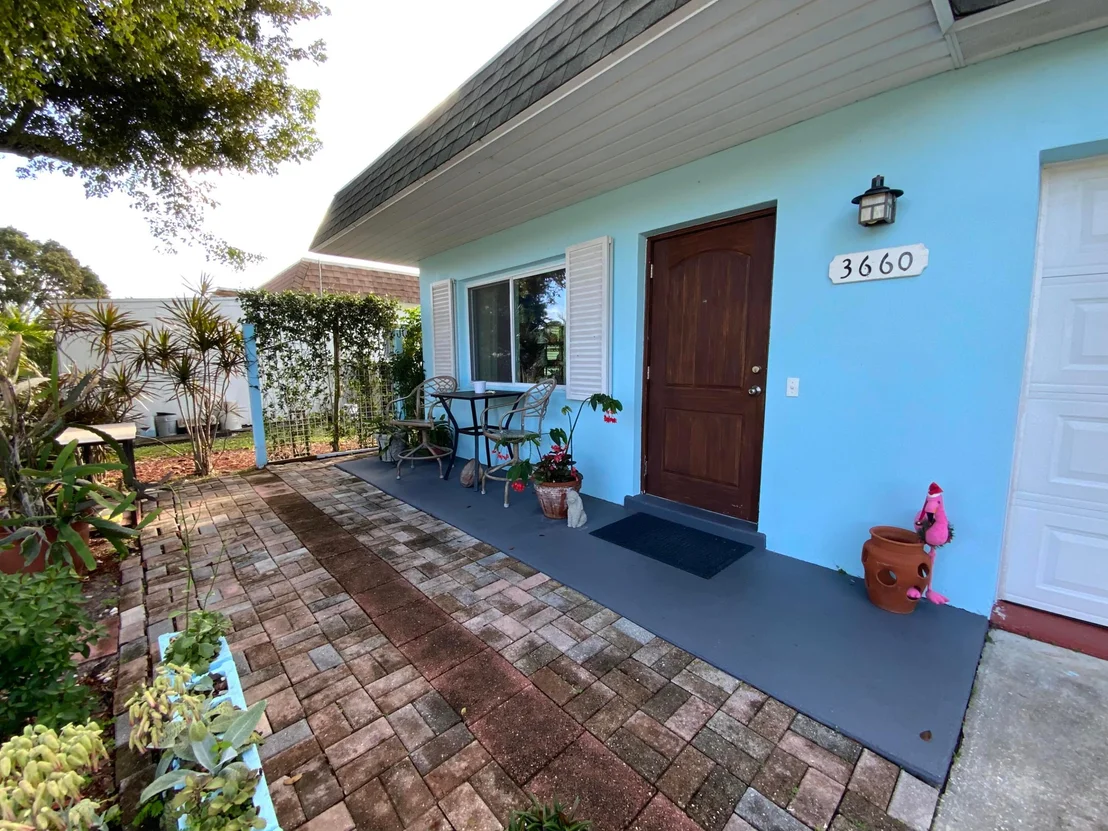 Photo of 3660 Quentin Avenue