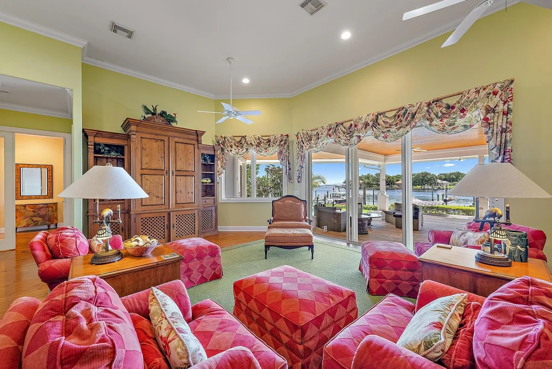 Photo of 4205 SE Centerboard Lane