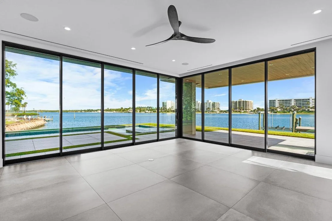 Photo of 3445 Harbor Road N