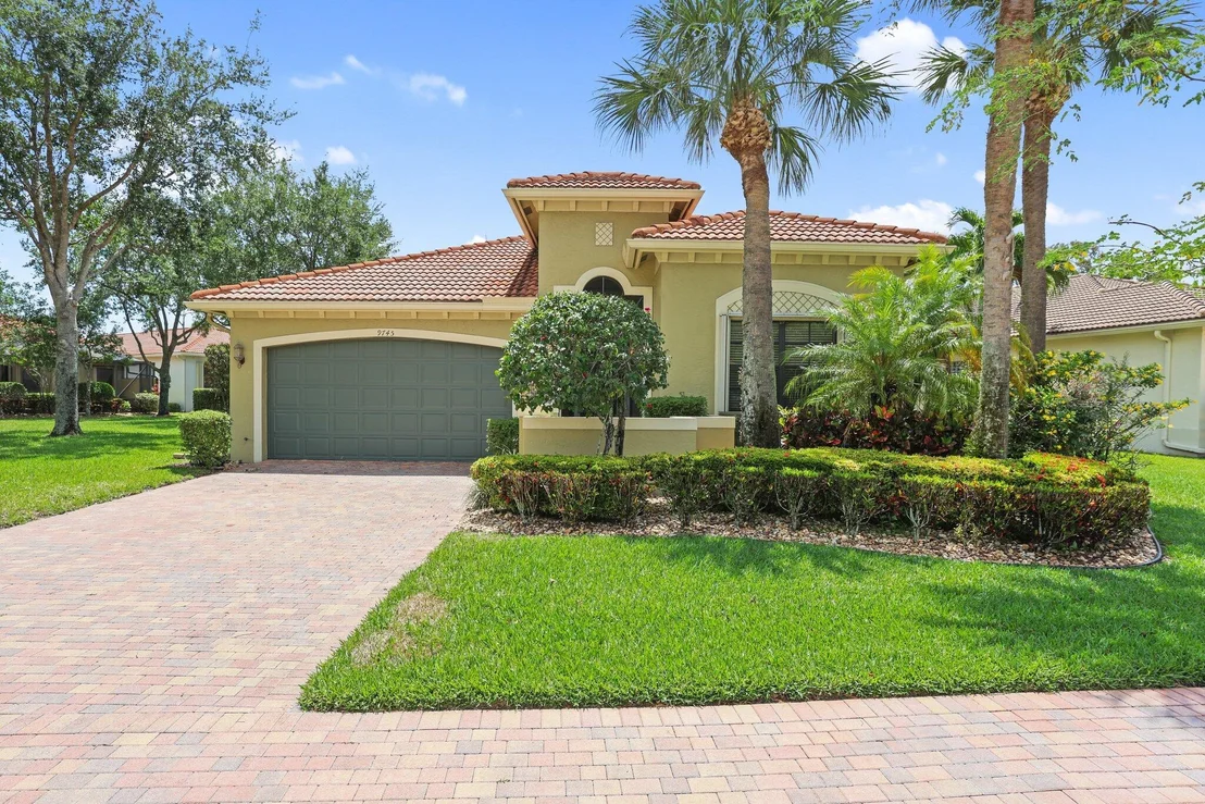 Photo of 9745 Isles Cay Drive
