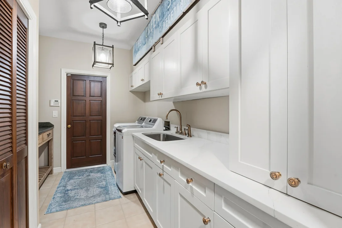Photo of 427 Glenbrook Drive