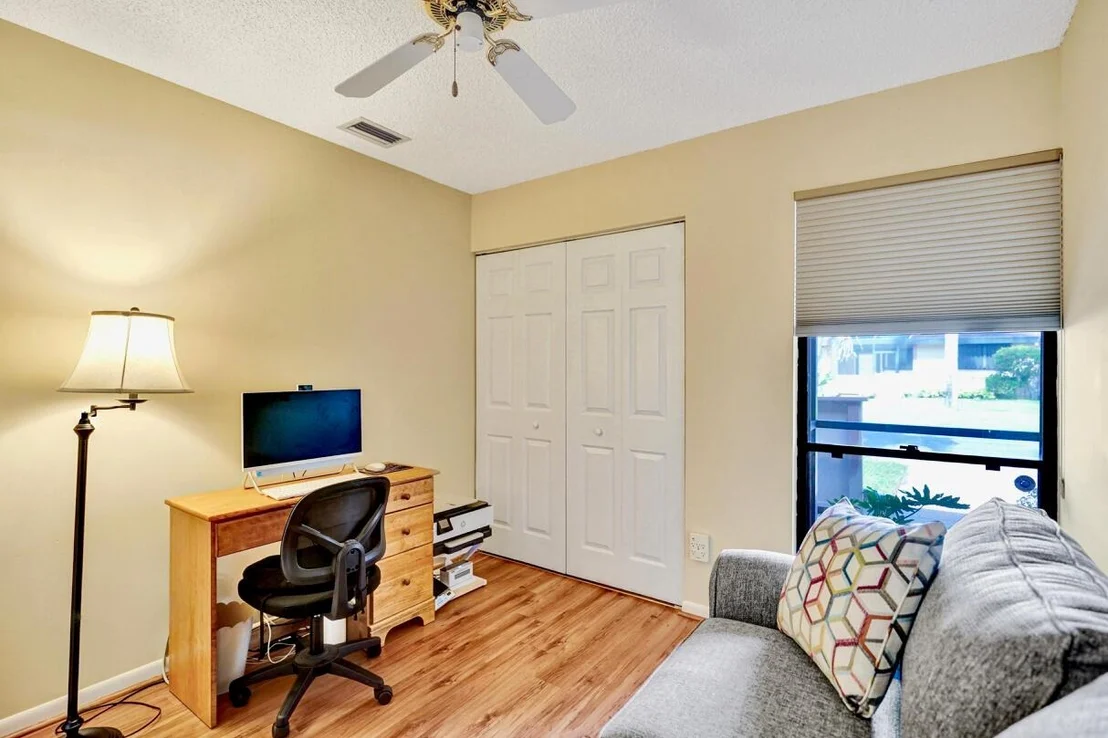Photo of 124 Mayfair Lane