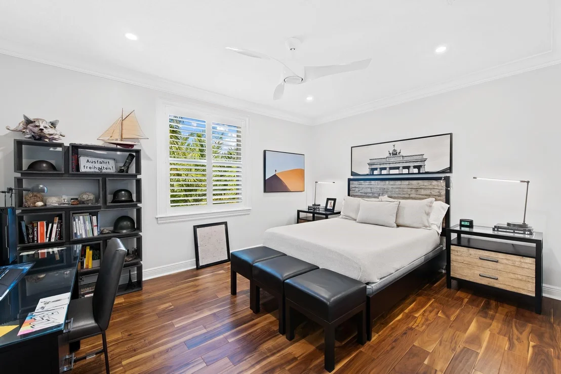 Photo of 3378 Bradenham Lane