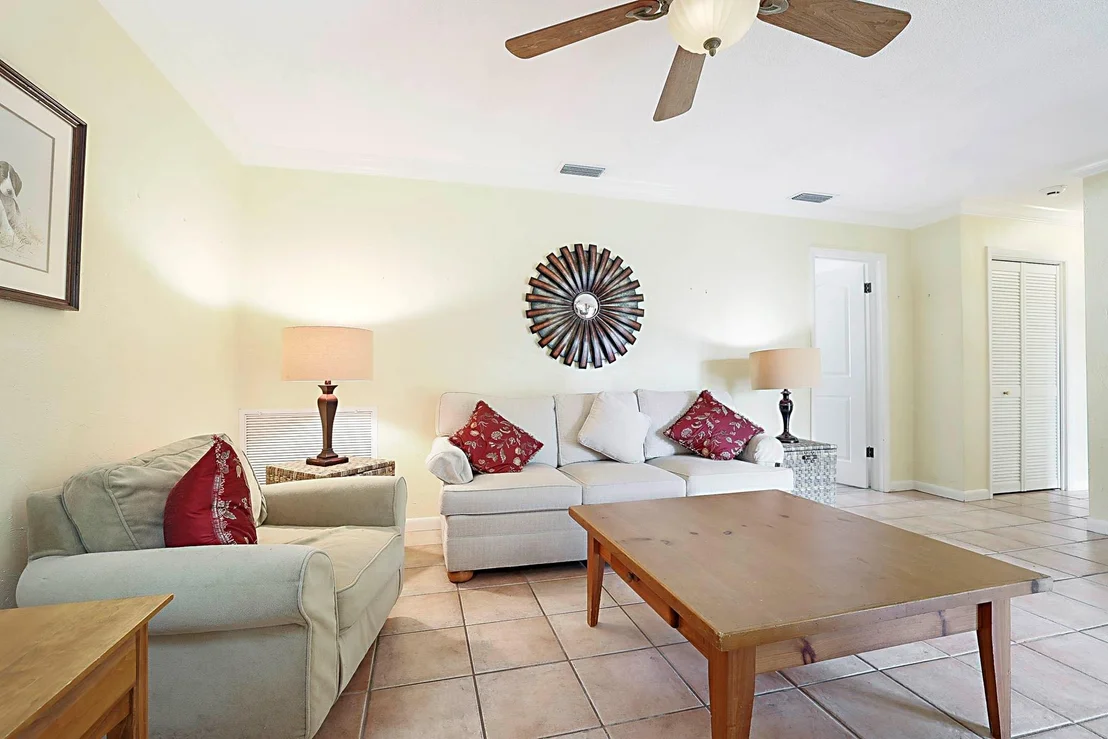 Photo of 3031 NE 45th Street