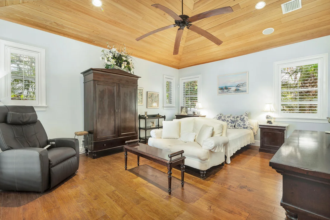 Photo of 115 ALPINE Road