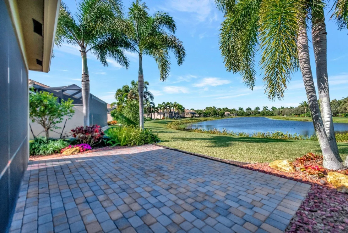 Photo of 12396 Cascade Valley Lane