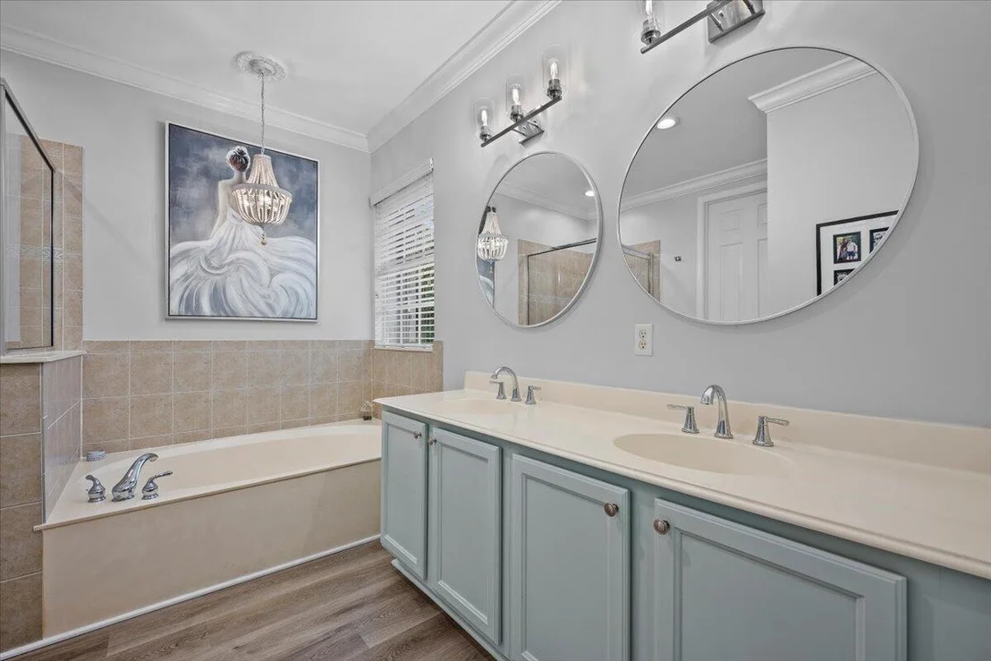 Photo of 627 Castle Drive