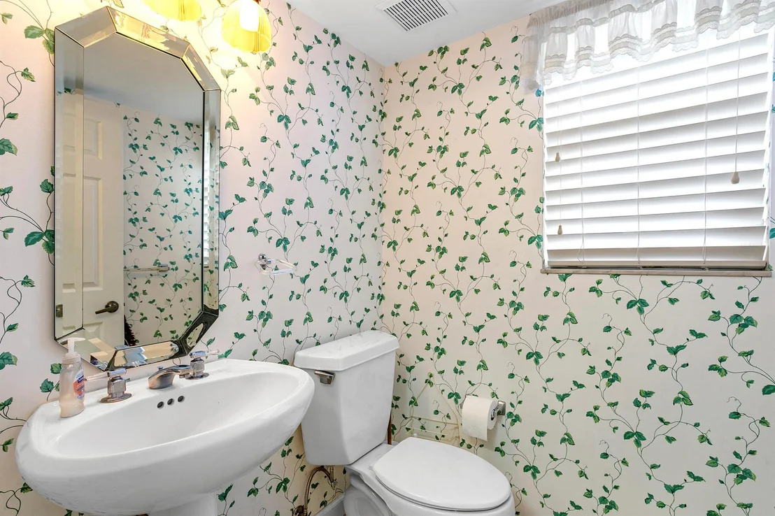 Photo of 6467 Foster Street