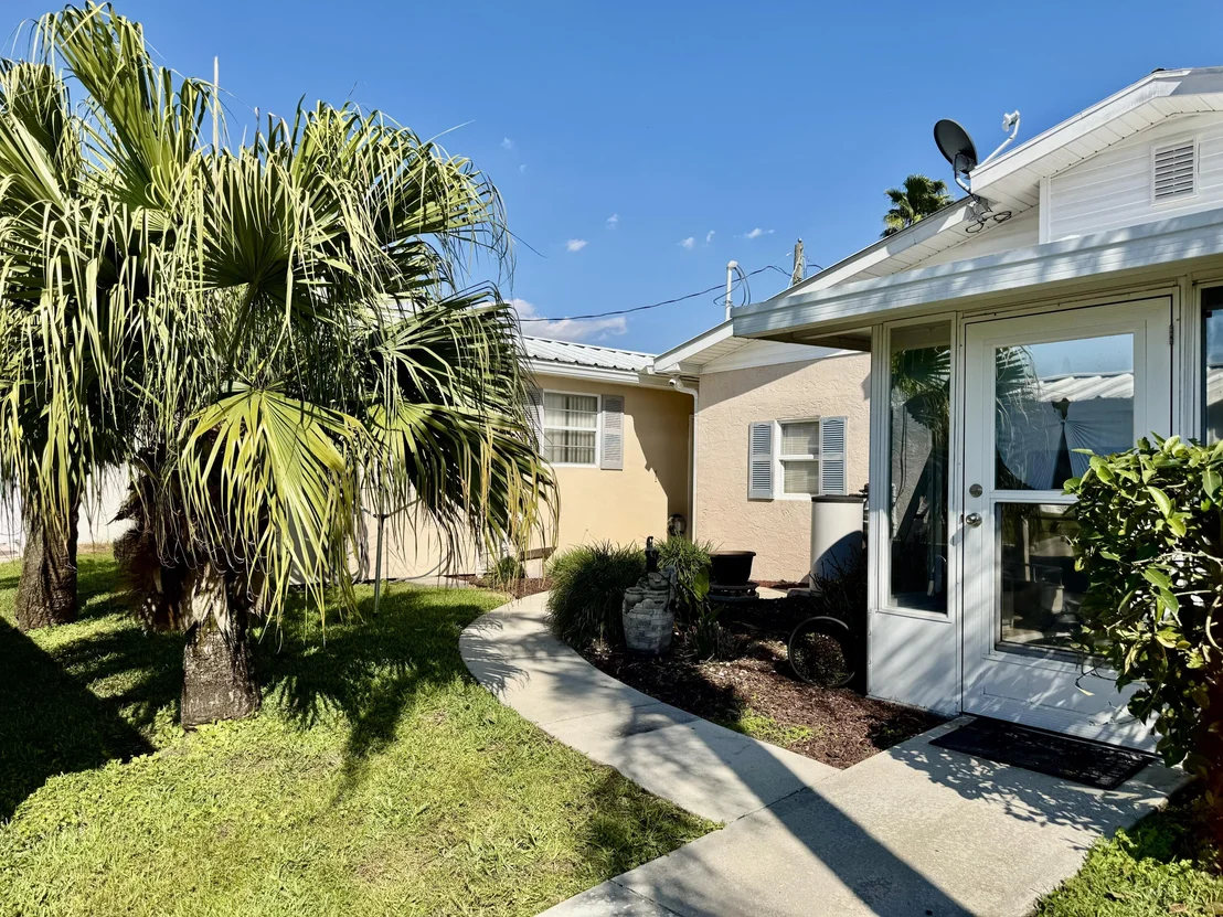 Photo of 1183 Canal Way