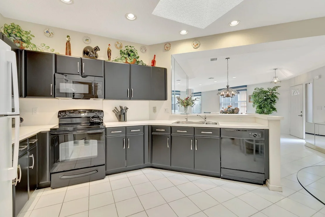 Photo of Unit D at 9928 Seacrest Circle