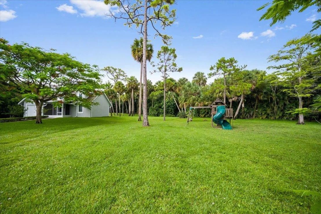 Photo of 12111 Areaca Drive