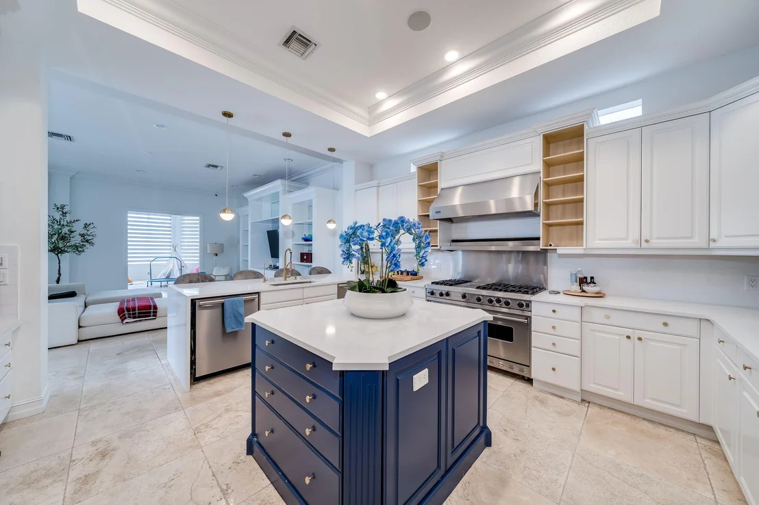 Photo of 17593 Middle Lake Drive