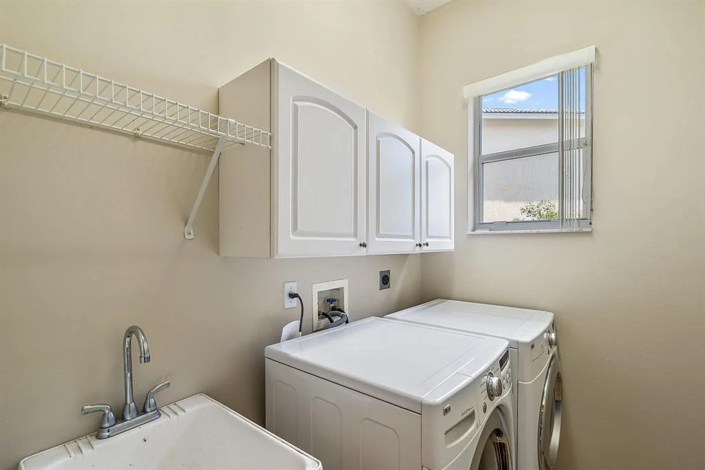 Photo of 228 Blackbird Lane