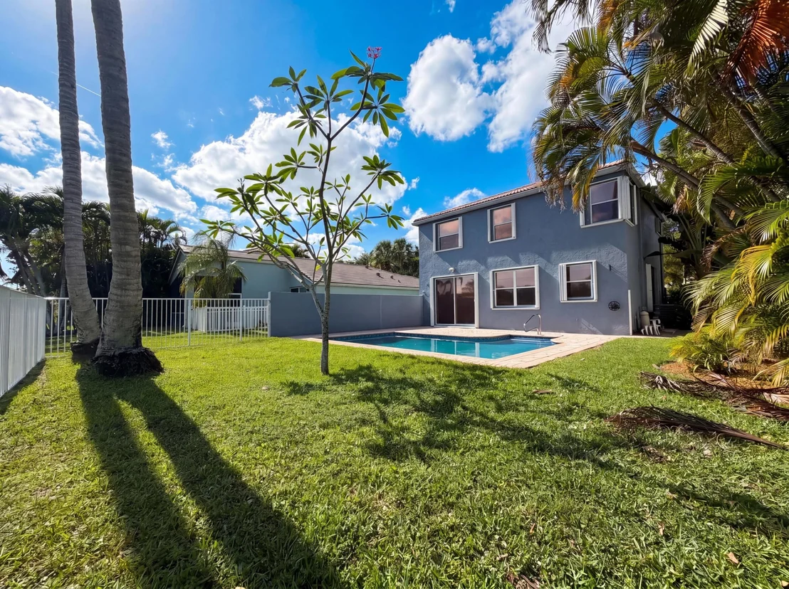 Photo of 7722 Oak Grove