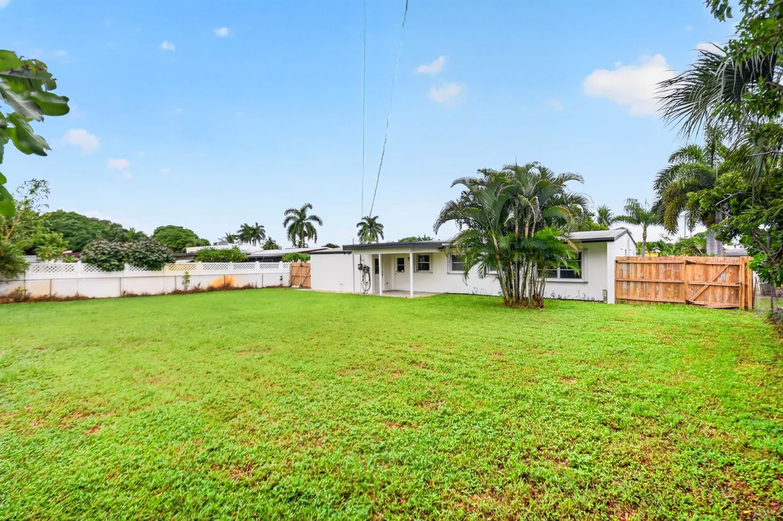 Photo of 129 GREENBRIER Drive