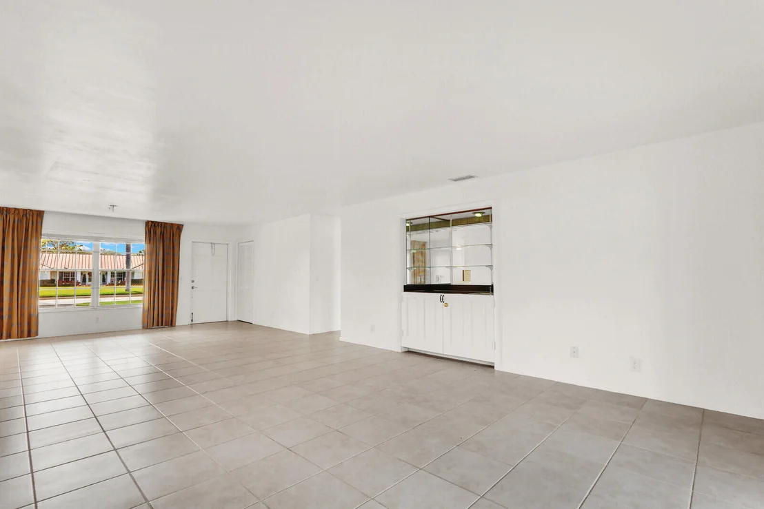 Photo of 3 SE Paddock Circle