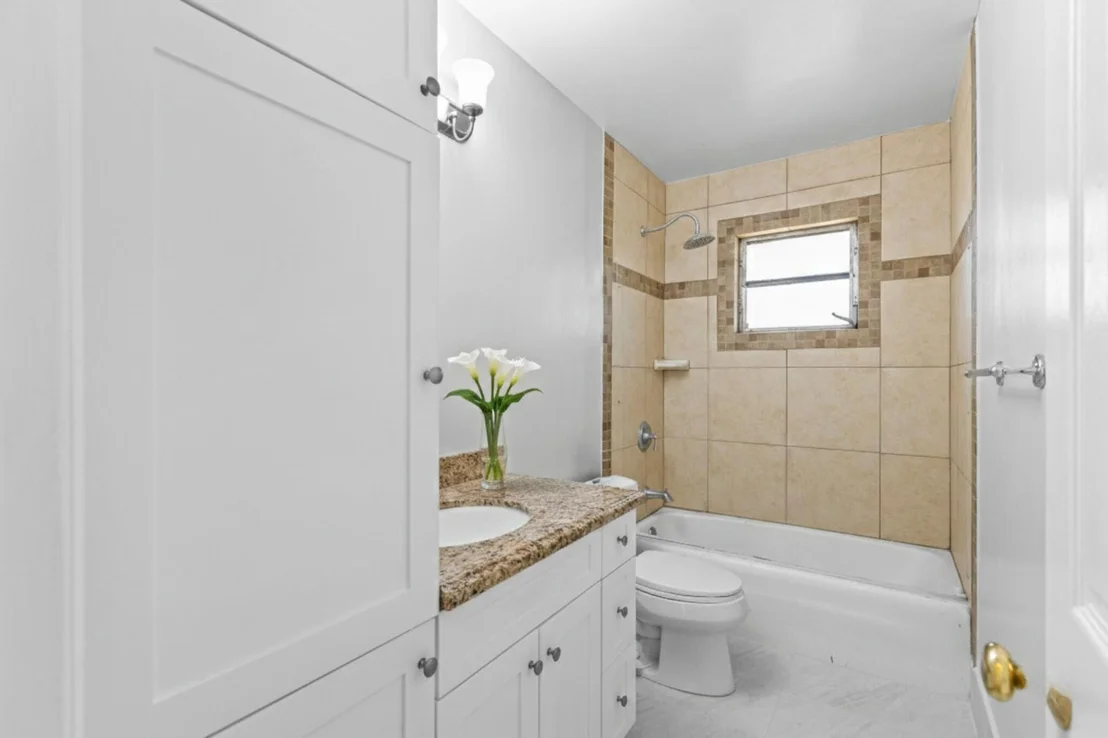 Photo of 2512 Lone Pine Road