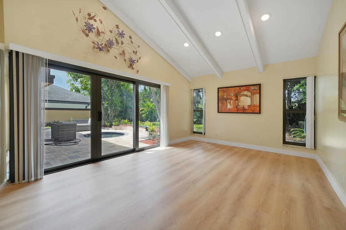 Photo of 6599 Pond Apple Road