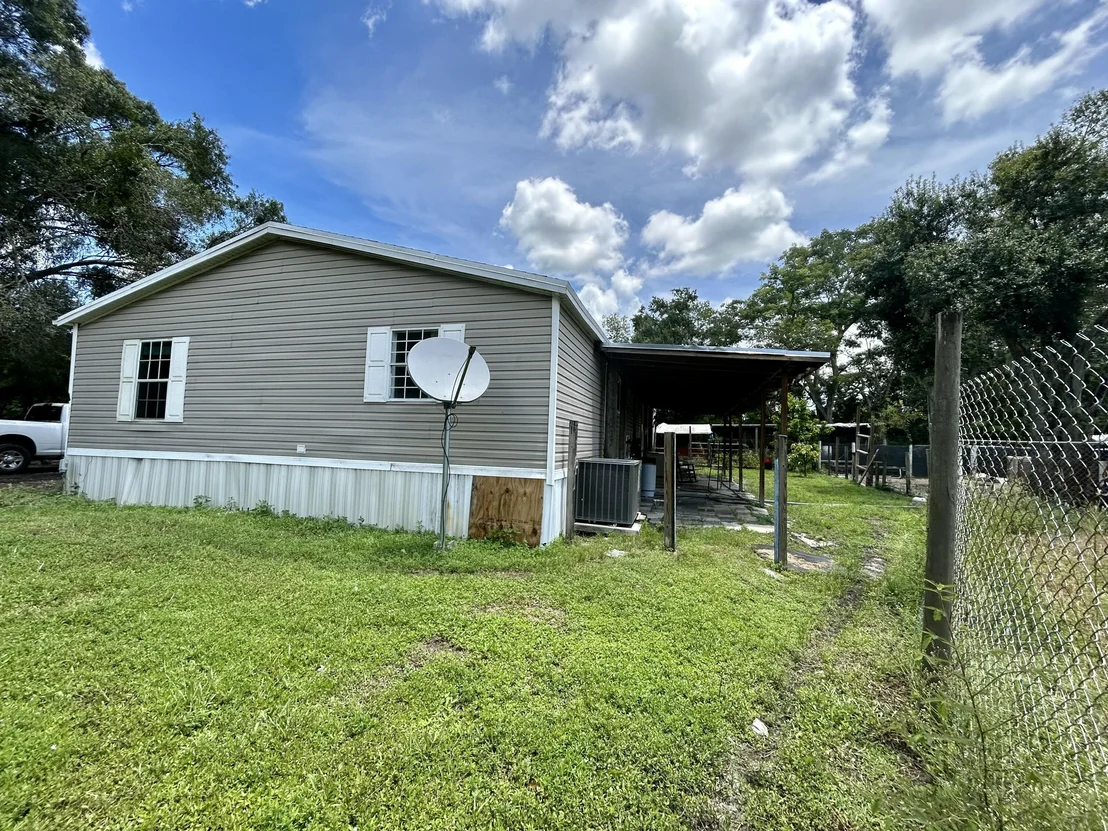 Photo of 10810 NW 8th Avenue