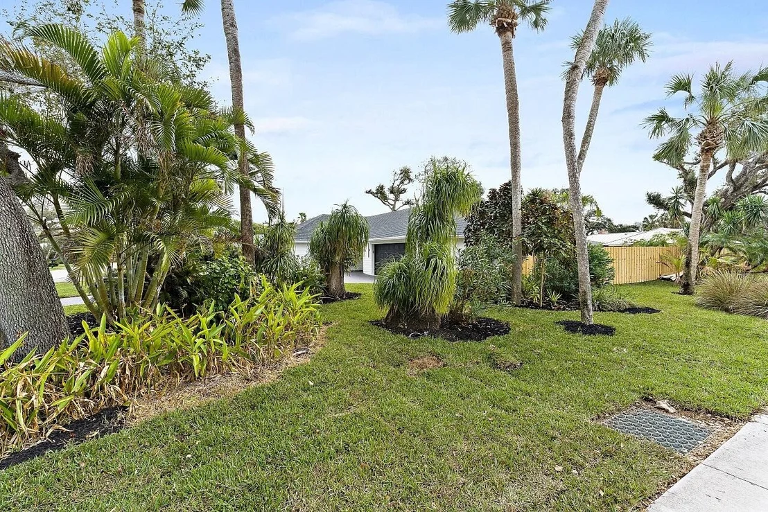 Photo of 706 Flamevine Lane