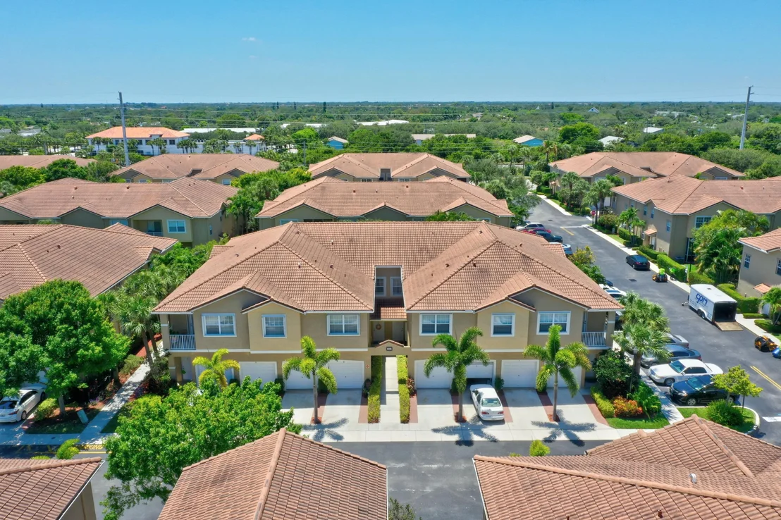 Photo of Unit B at 105 Lighthouse Circle