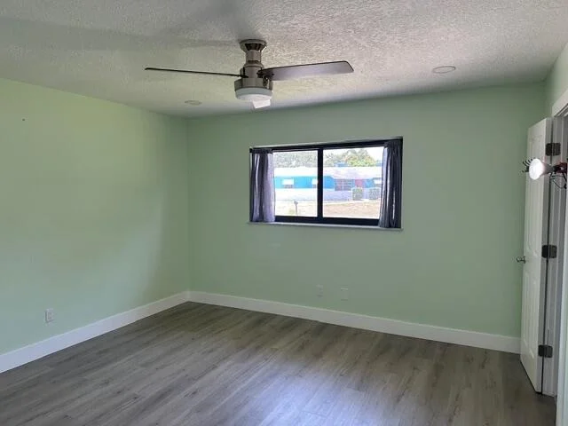 Photo of 907 SE Lake Street
