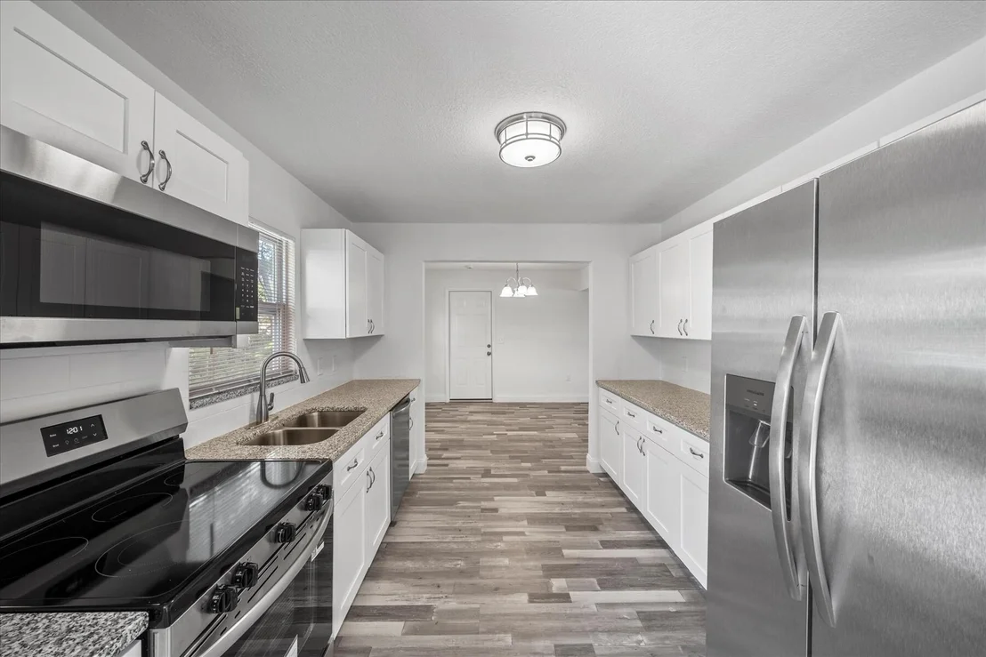 Photo of 825 2nd Street