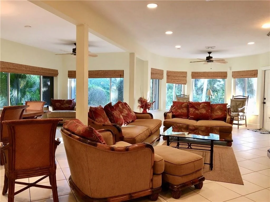 Photo of 2401 Bay Drive