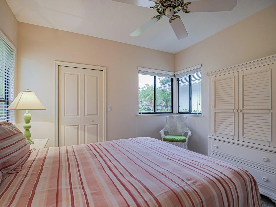 Photo of 3390 SE Putnam Court