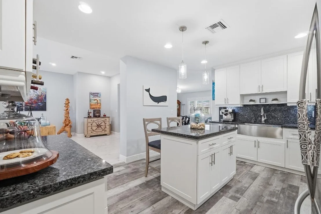 Photo of 380 SE 5th Avenue