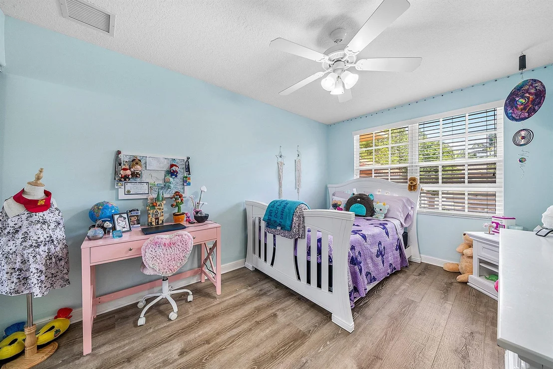 Photo of 1624 W Classical Boulevard