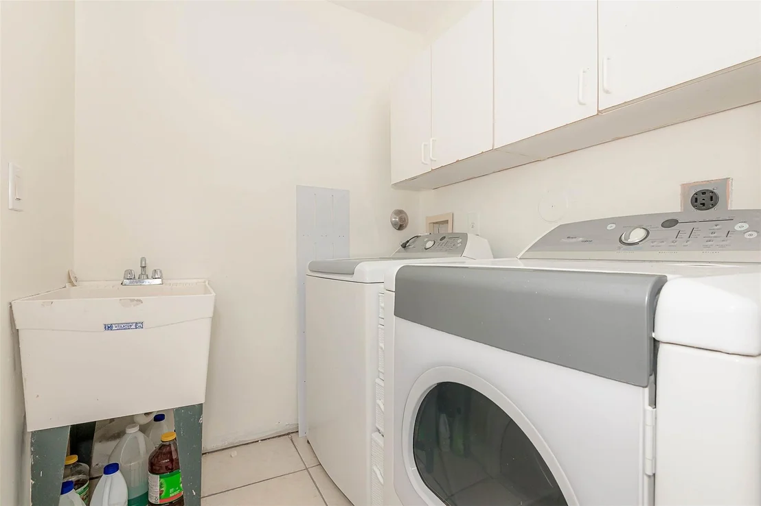 Photo of 16858 Crestview Lane