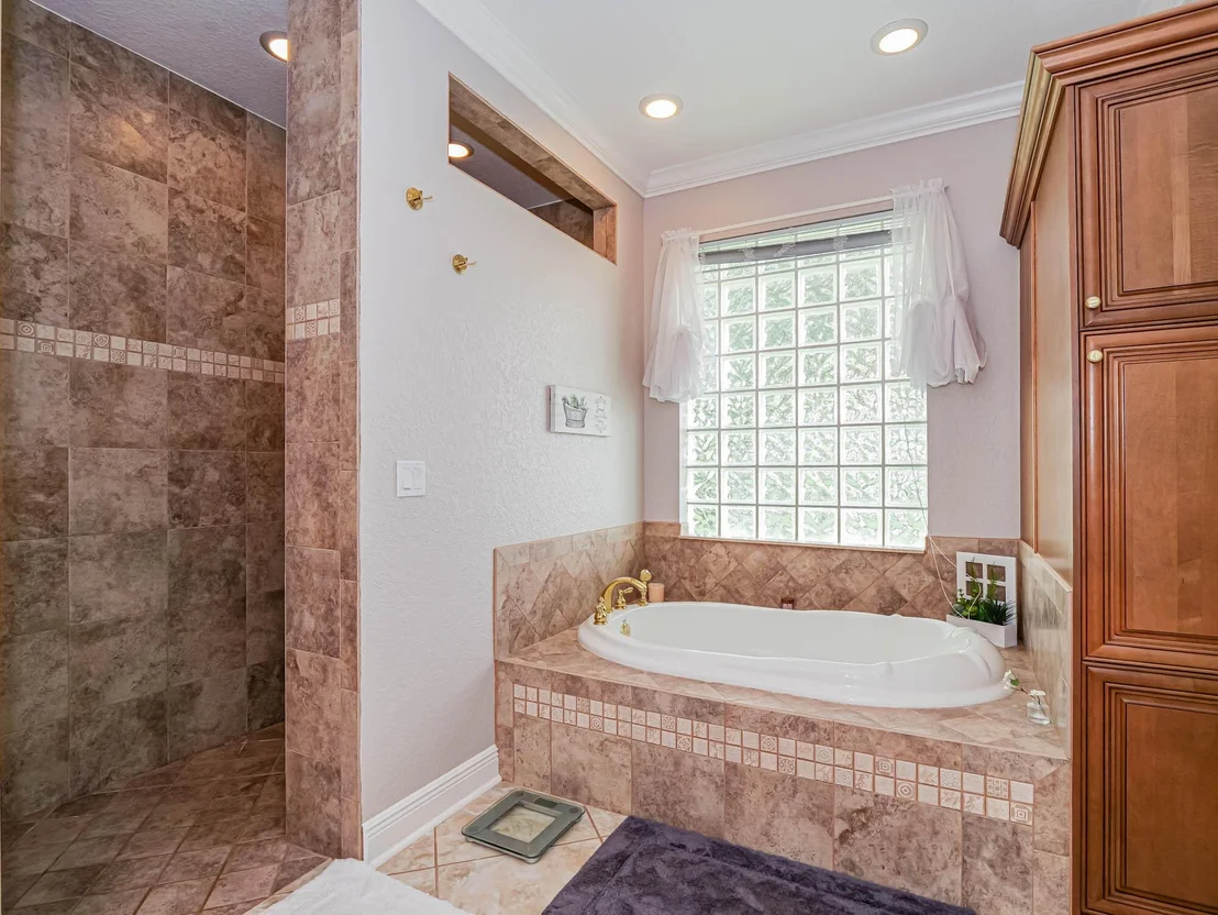 Photo of 5853 Pine Ridge Circle