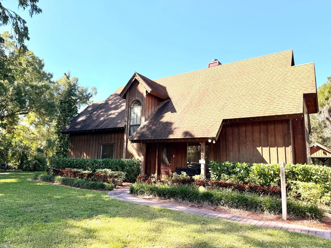 Photo of 505 SE 18th Way
