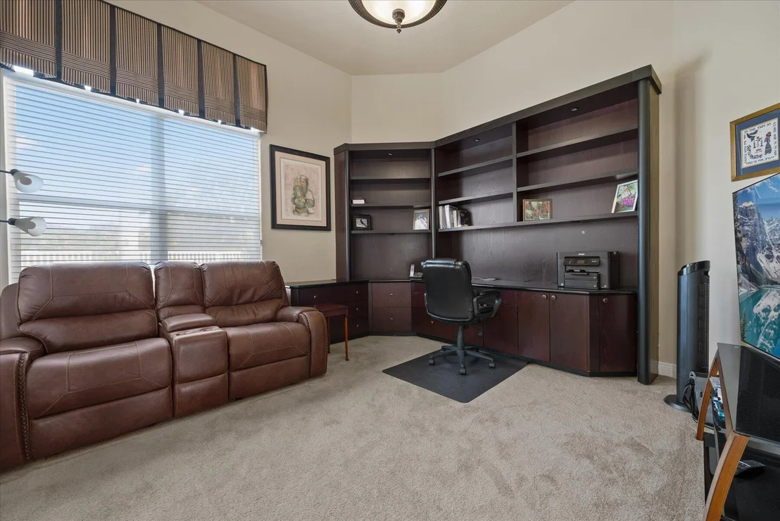 Photo of 10463 Laurel Estates Lane