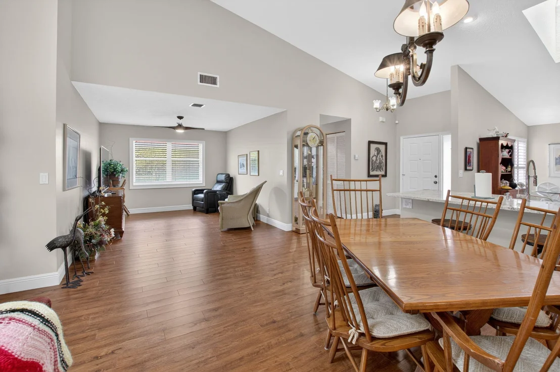 Photo of 5582 Royal Lake Circle