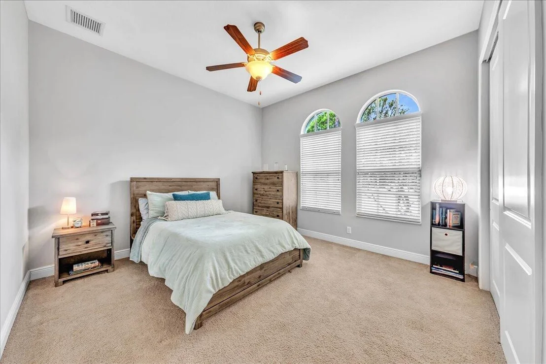 Photo of 378 Squire Drive