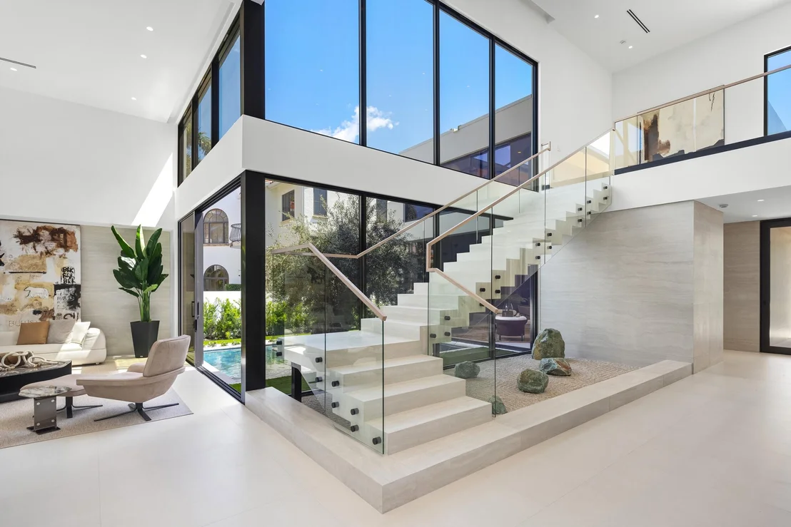 Photo of 1351 Cocoanut Road