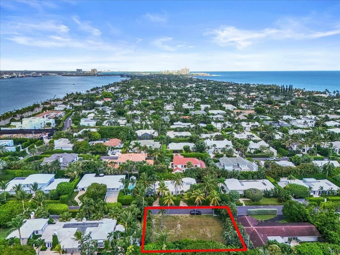 Photo of 264 BAHAMA Lane