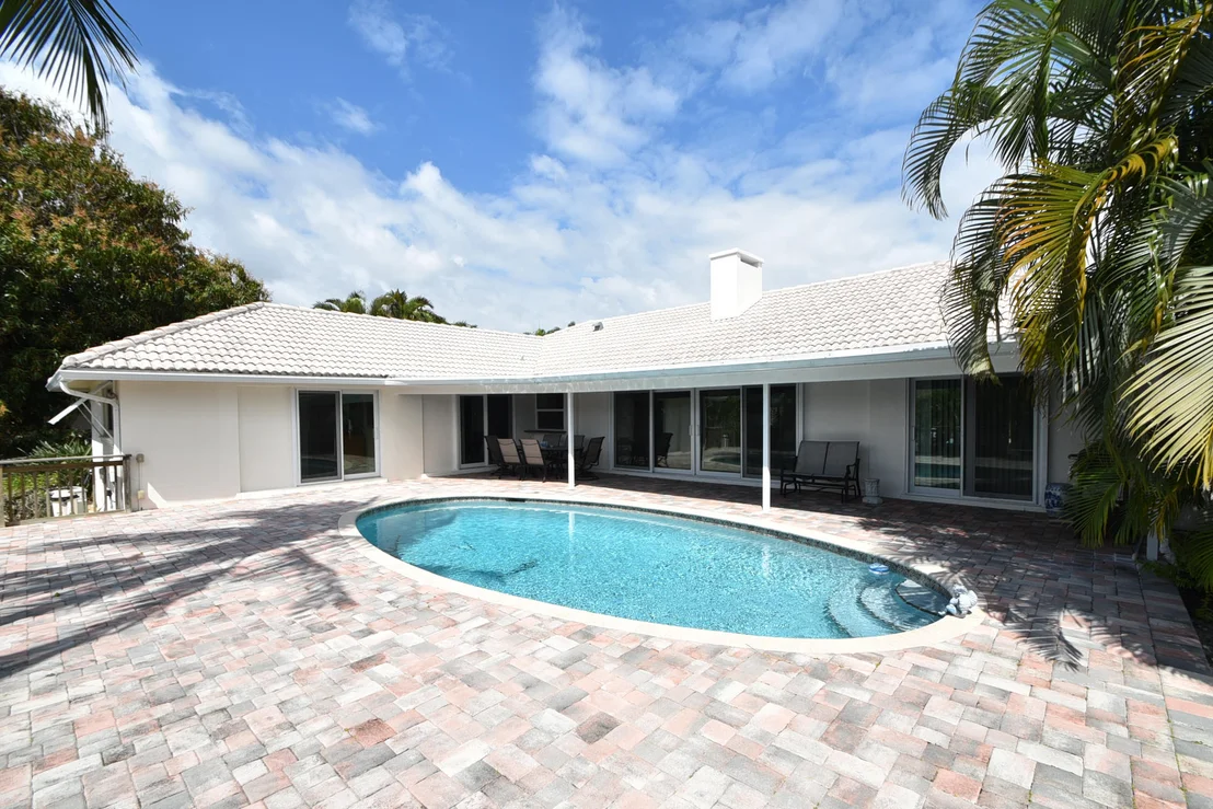 Photo of 742 Berkeley Street