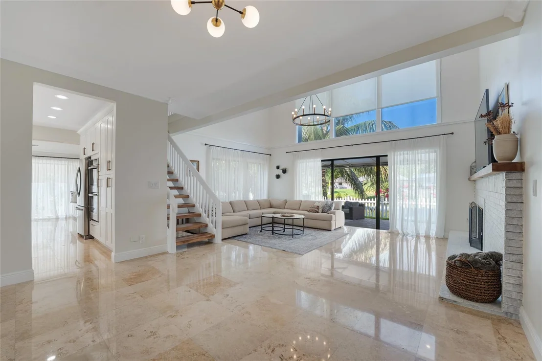 Photo of 741 Mockingbird Lane