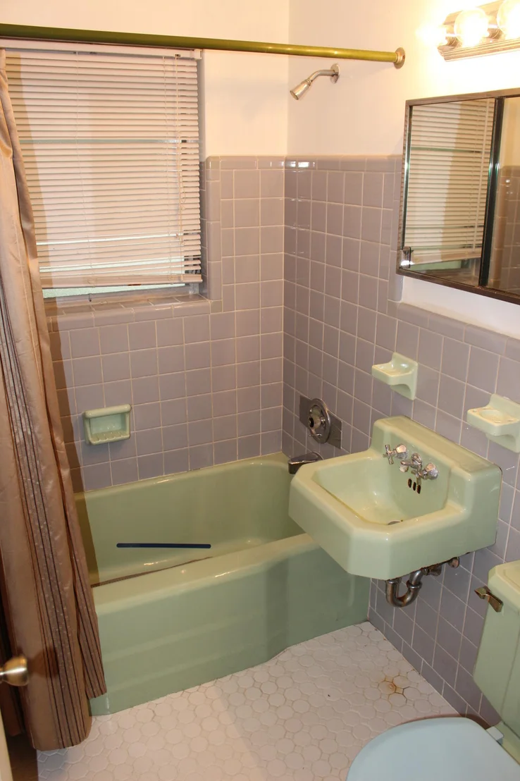 Photo of 1505 Crest Drive
