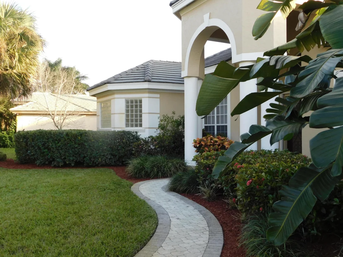 Photo of 809 Forest Glen Lane