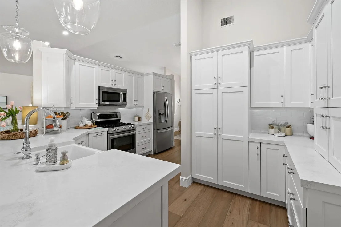 Photo of 274 Crane Point N