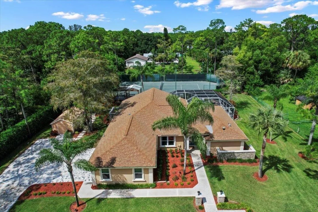 Photo of 17549 Bridle Lane