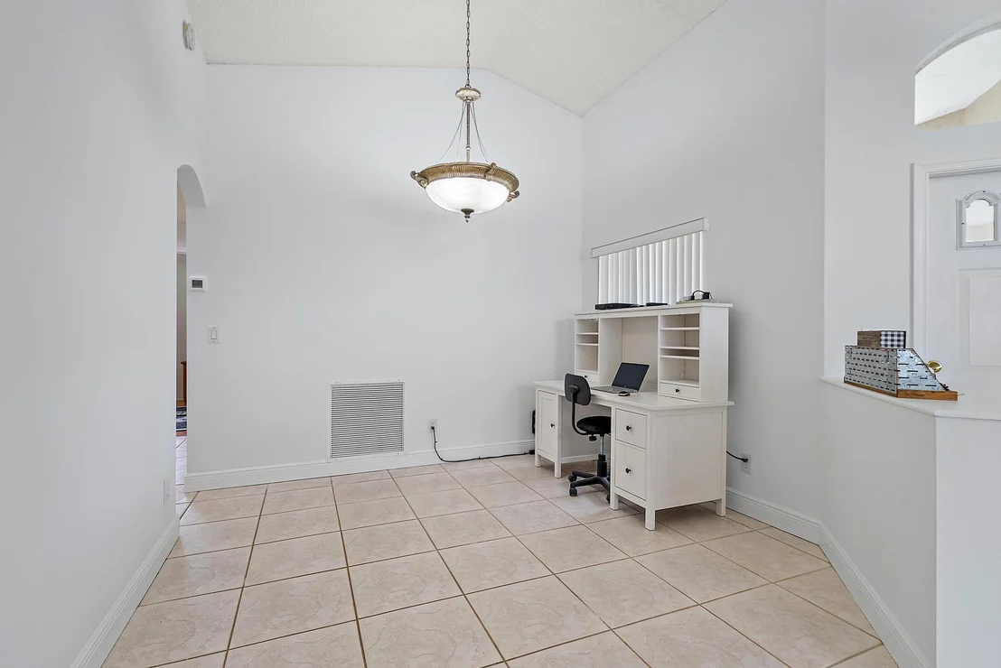 Photo of 4078 Manor Forest Trail
