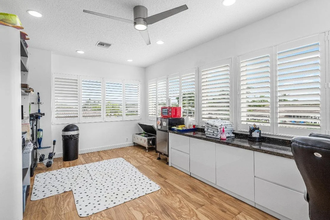 Photo of 678 Carriage Hill Lane