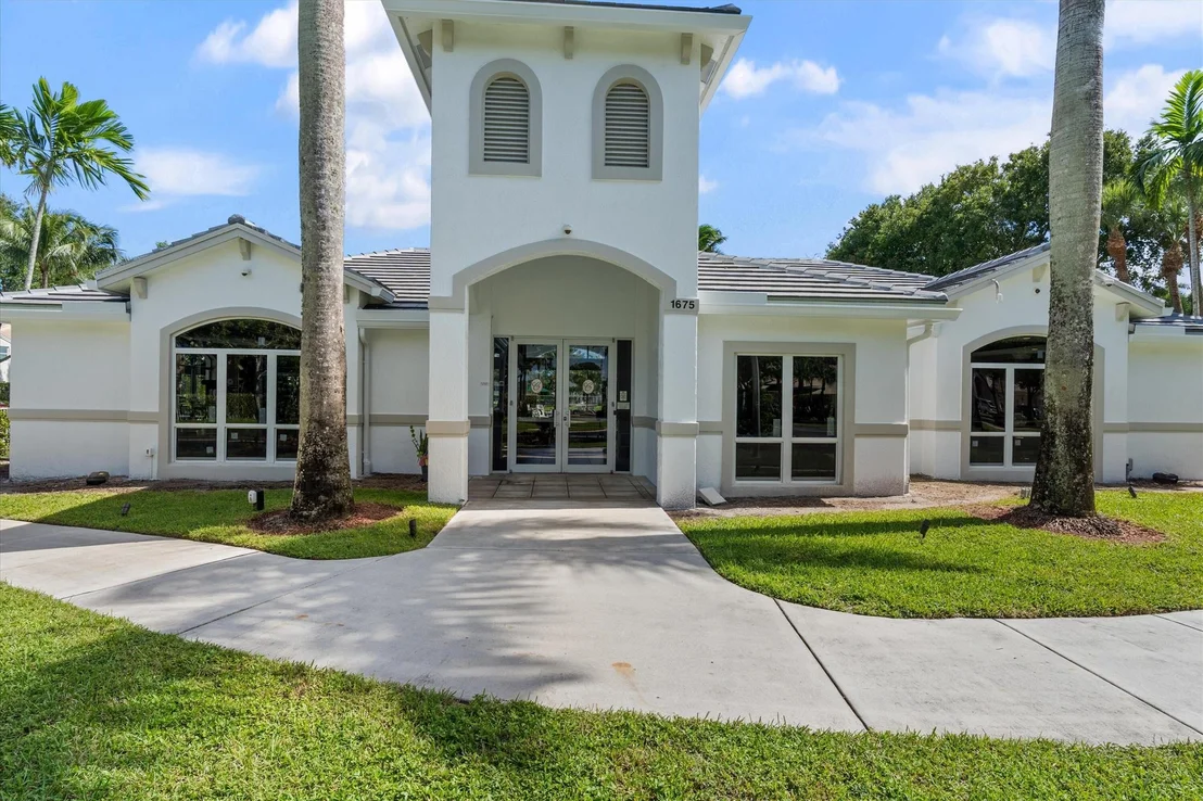 Photo of 4765 S Classical Boulevard