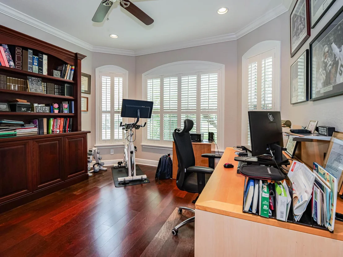 Photo of 5853 Pine Ridge Circle