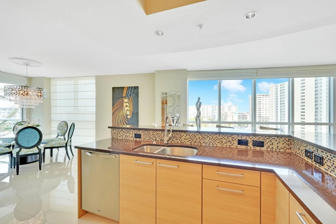Photo of Unit 607 at 1 N Ocean Boulevard